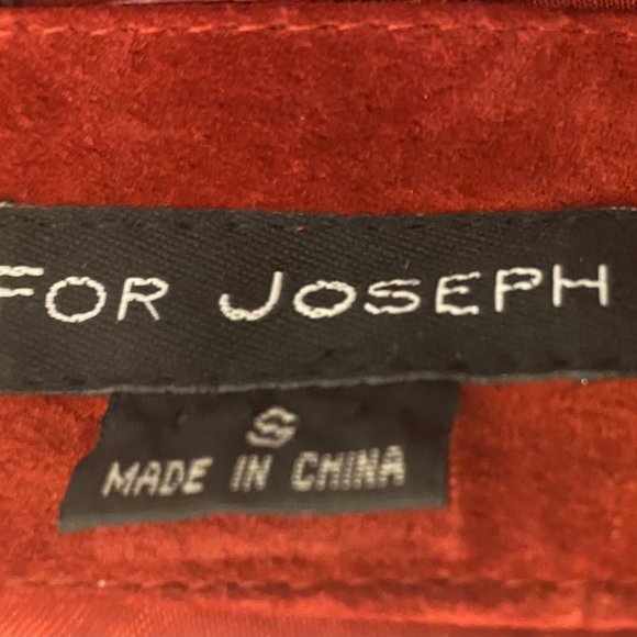 WOMAN'S RED SUEDE COAT SIZE SMALL (4-6) BRAND: "FOR JOSEPH" MODEL RN:22232 - Picture 2 of 6
